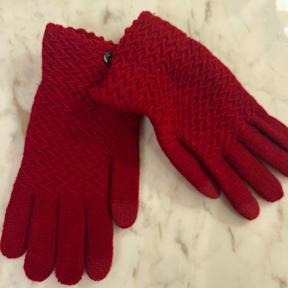 UGG Winter Dark Red Sweater Weather pom pom hat infinity scarf Set. NWT - Picture 5 of 6